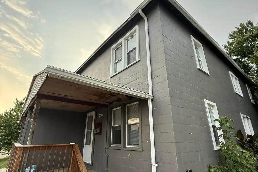 1180 4th St – photo 1 of 13