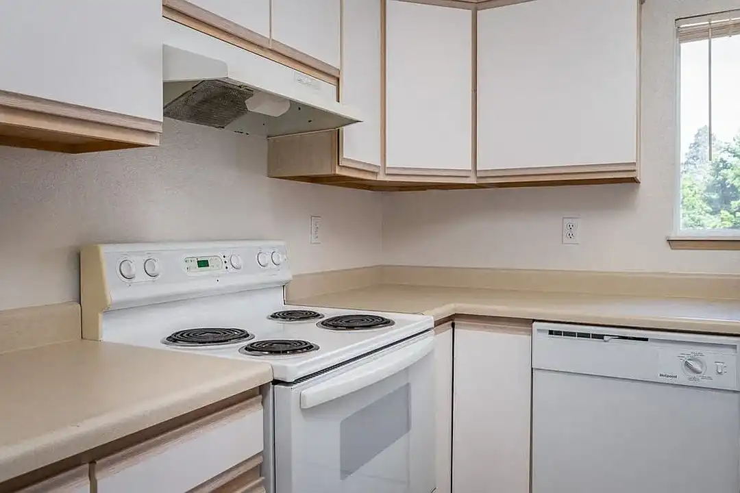 Tuxedo Park Apartments - View 6