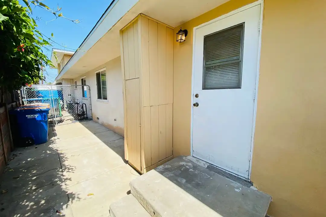 552 S Magnolia Ave unit 552 - View 2