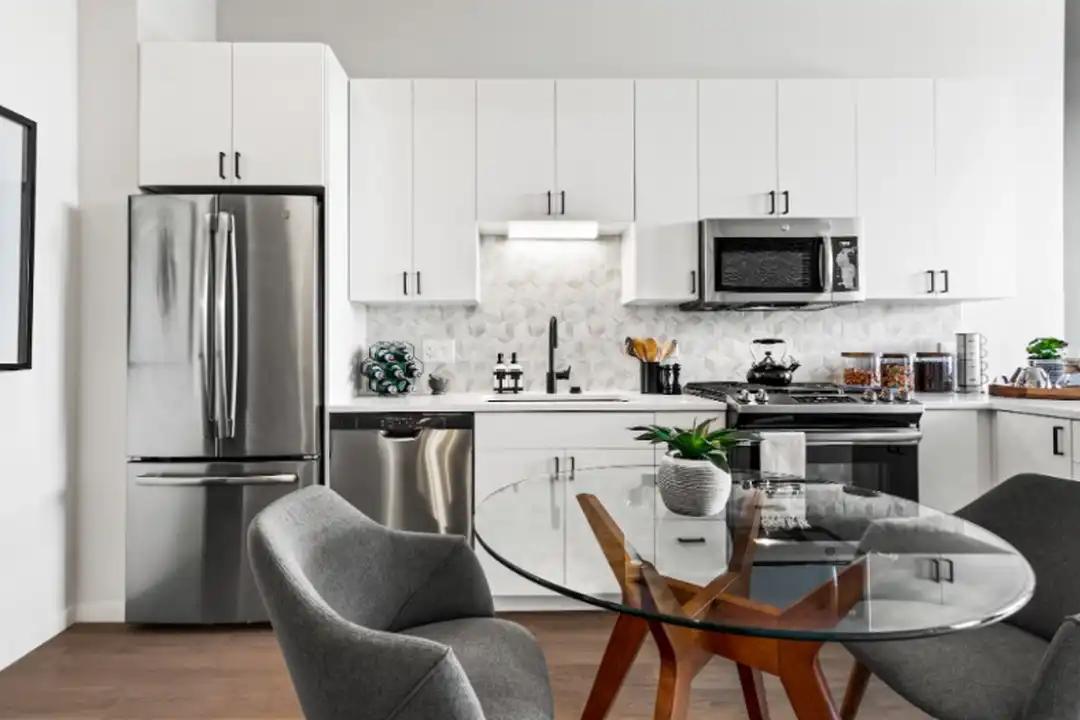 2477 N Milwaukee Ave - View 4
