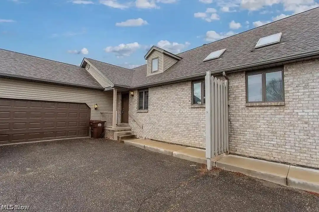 3580 E Western Reserve Rd – photo 1