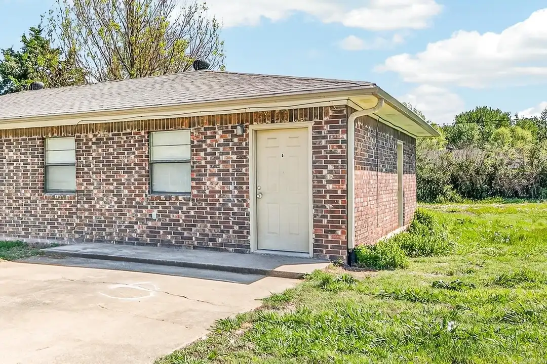 118 N Park St #B - View 2