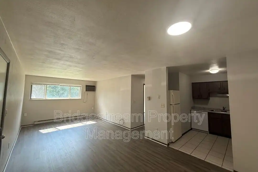 85 N Gebhart Church Rd unit B – photo 1 of 6