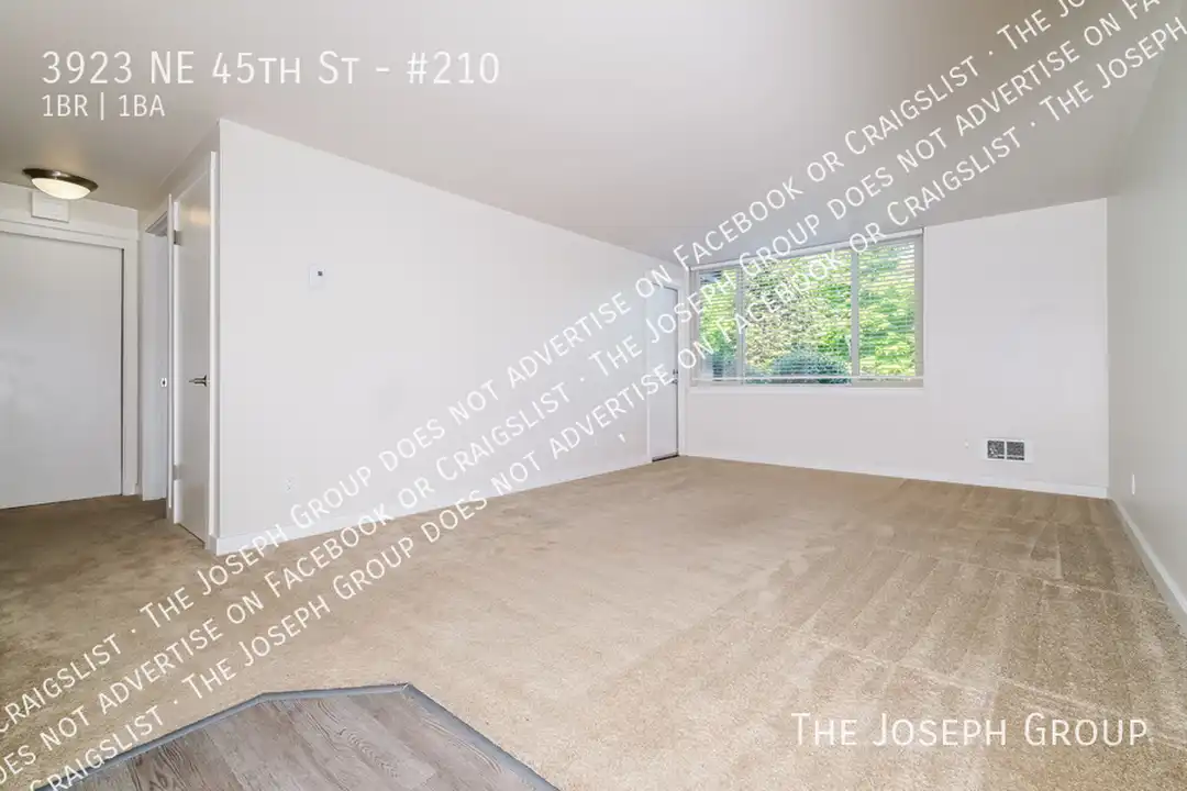 3923 NE 45th St – pohled 4
