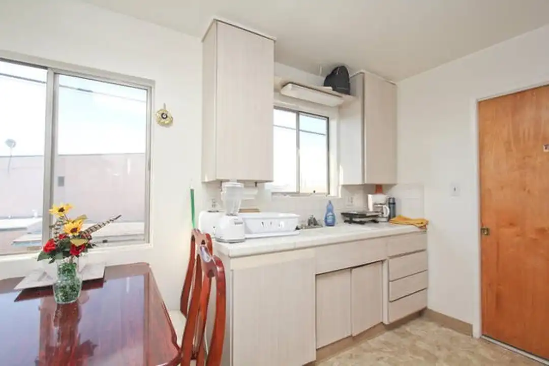 1905 E Florida St unit 7 - View 5