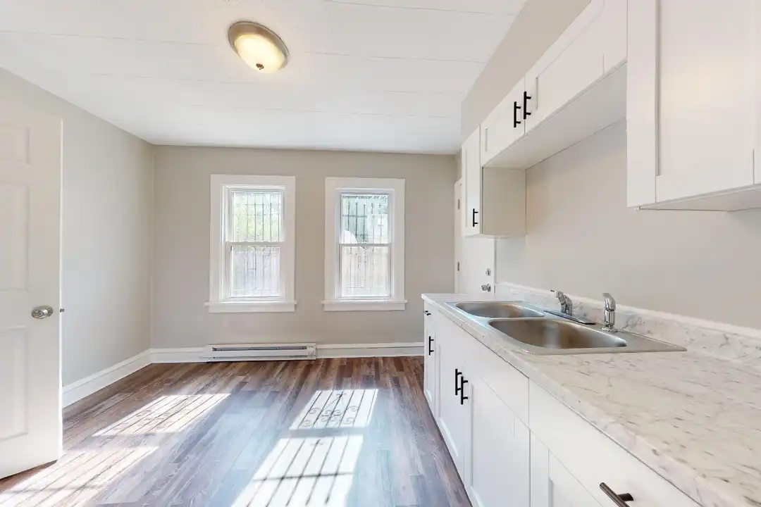 3052 Sackett Ave unit Back – photo 1