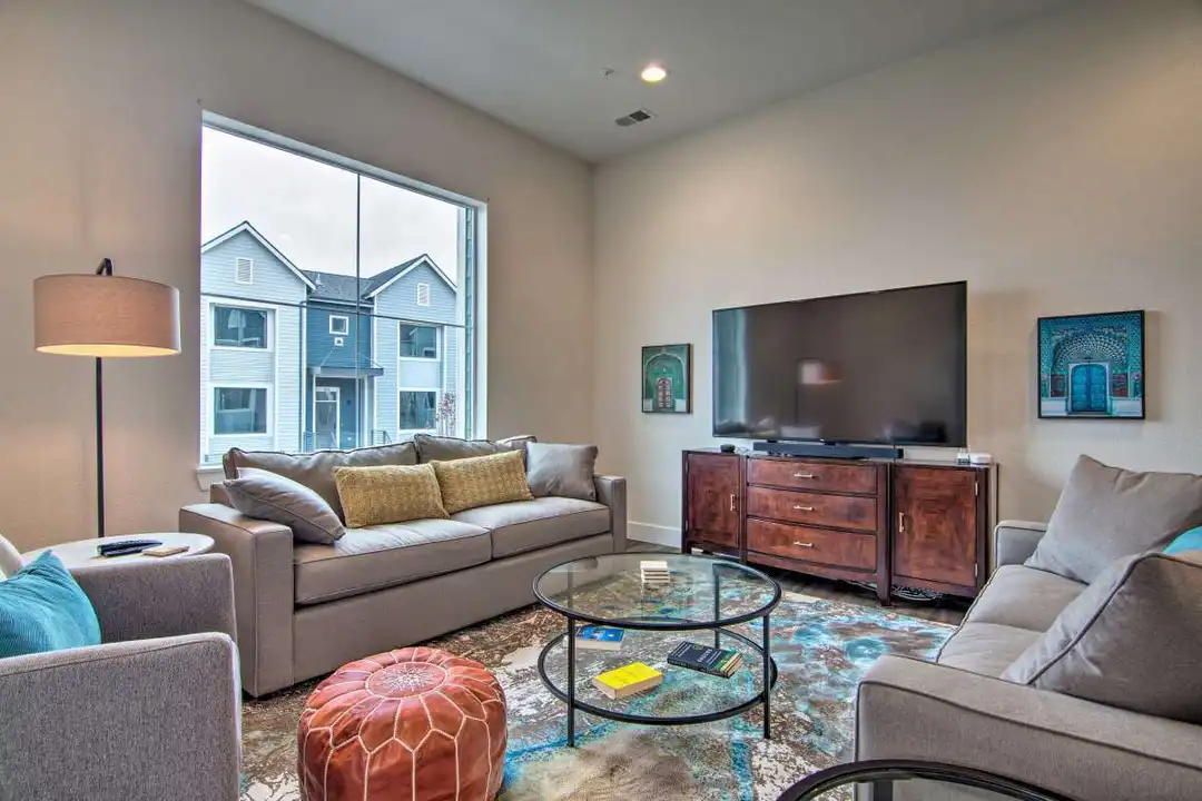 Apartment in Louisville - View 4