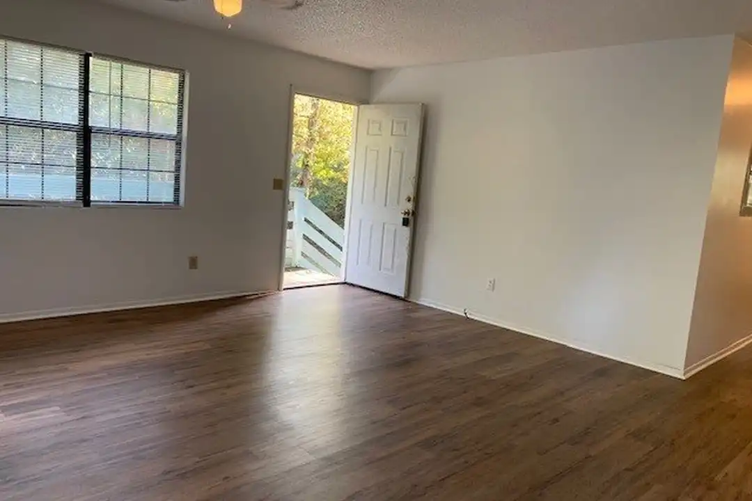 House in Tallahassee - View 4