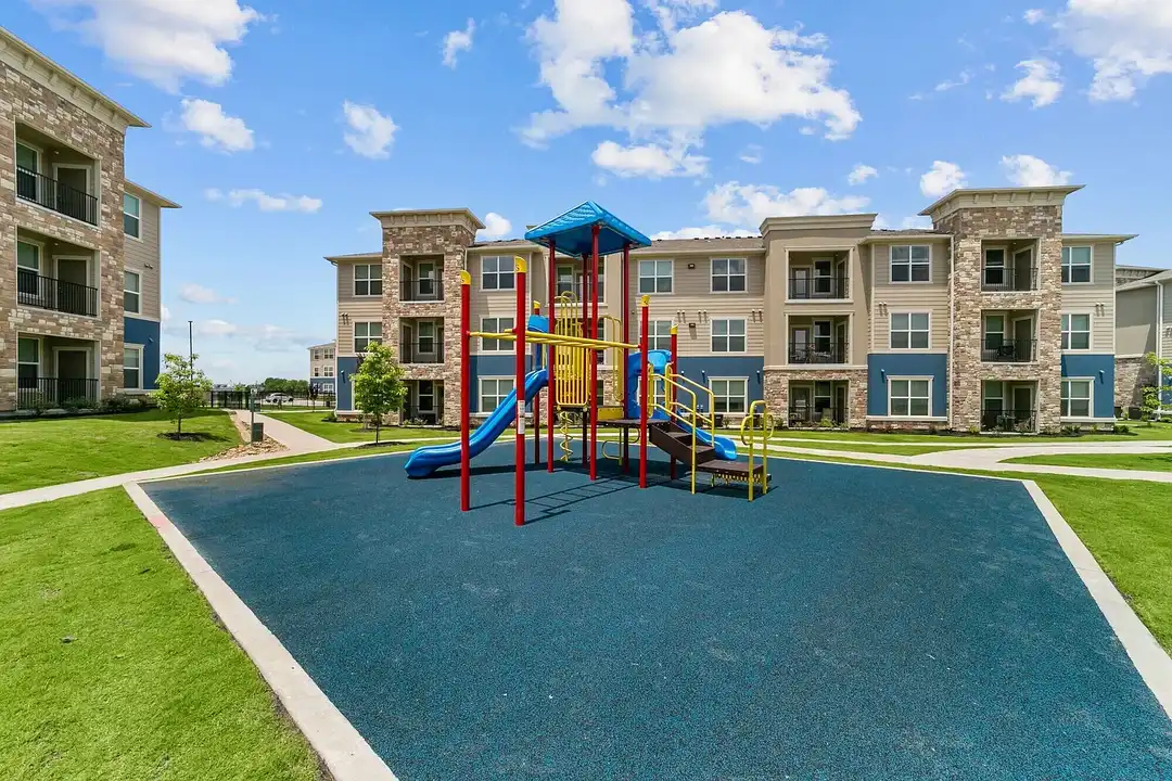 Cross Timbers Apartments - View 3