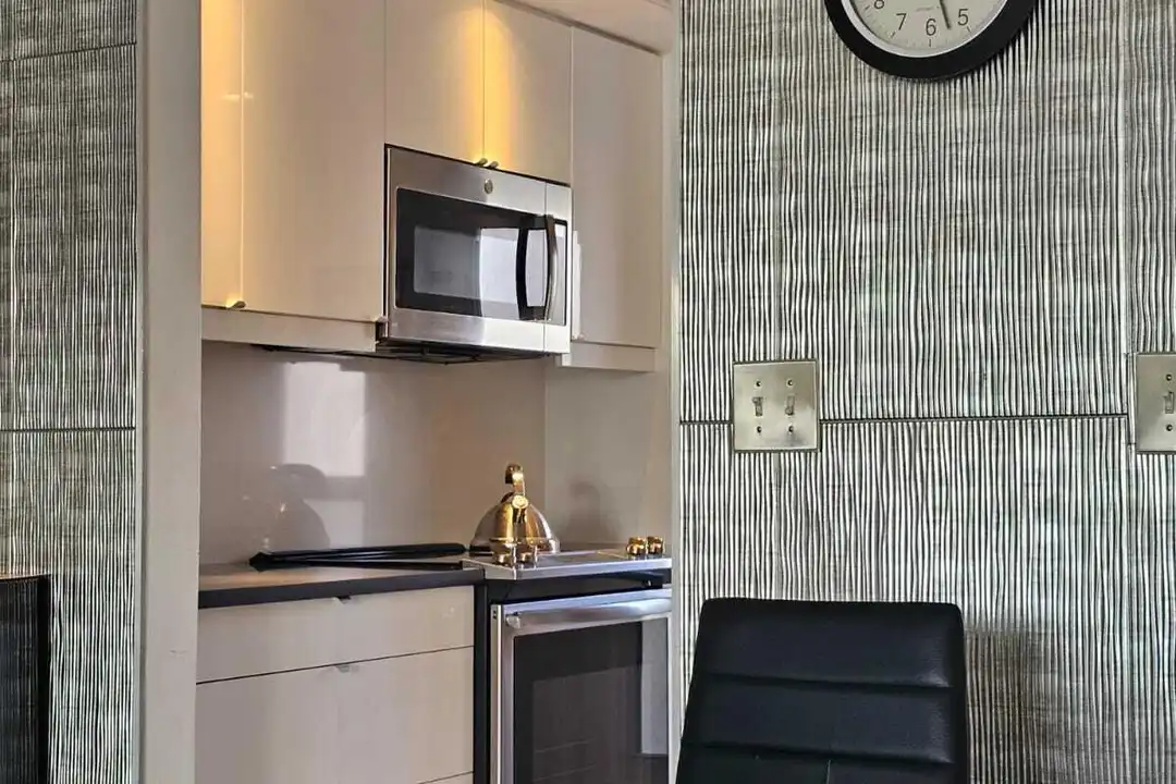 505 N Riverside Dr unit 12a - More