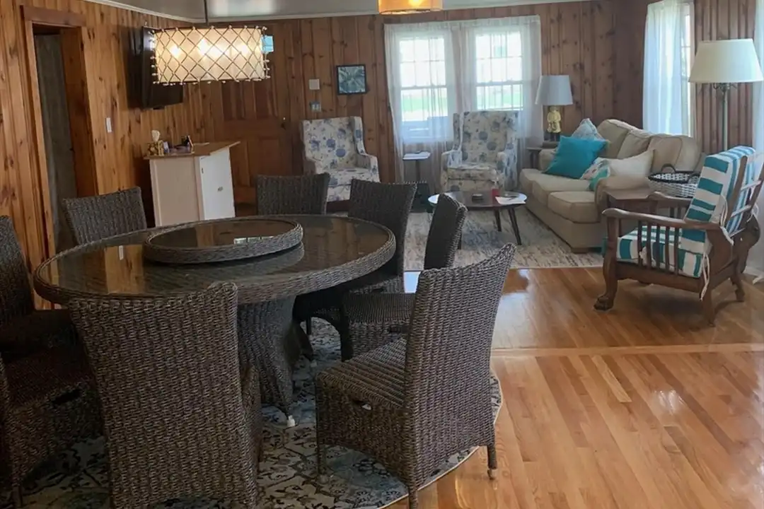 683 Ocean St unit 683 – photo 1 of 8