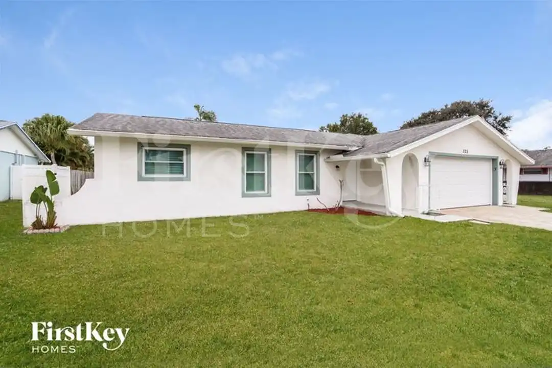 525 Sacre Coeur Dr - View 2