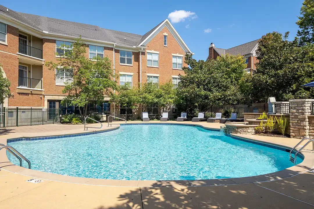 Apartment in Cincinnati, Stetson Square, Corryville - View 4
