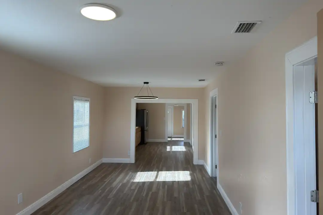 2514 W St John St – pohled 3