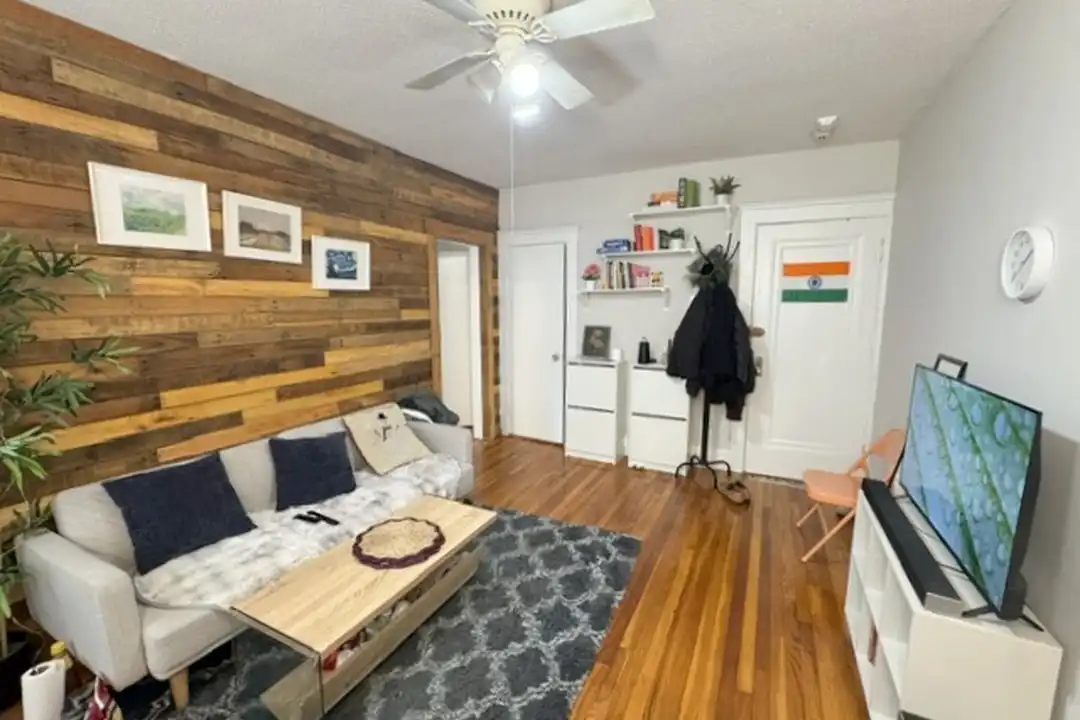 130 Sutherland Rd unit 7 - View 2