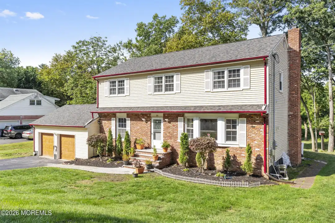 55 Ainsworth Ave - View 3