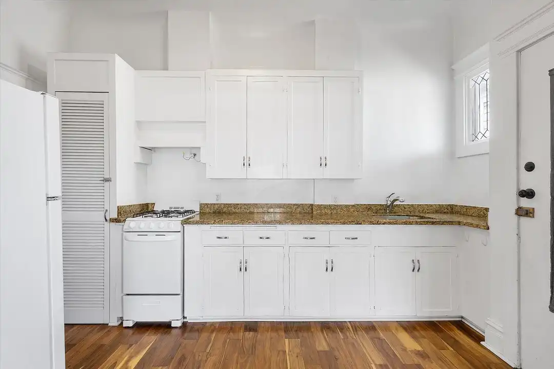 1429 Grand St unit A - View 3