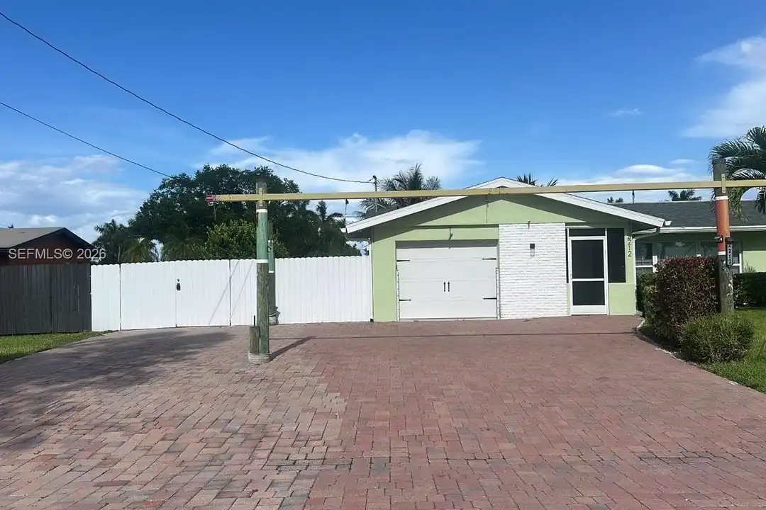 2212 Club House Rd - View 3