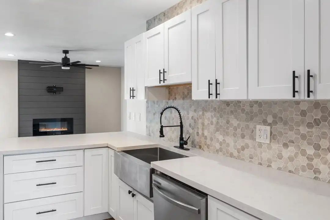 8302 E Windsor Ave - View 3