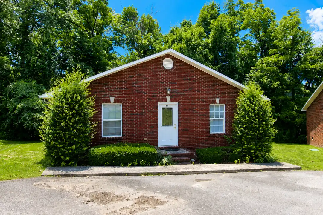 50 Lexington Ct unit 50 Lexington Ct A – photo 1 of 12