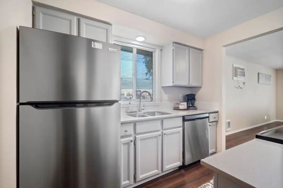 225 E Westview Ave unit # 4 - View 3