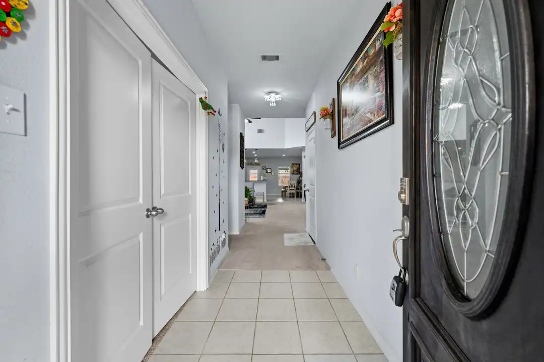 8831 W Cres Lake Cir - View 3