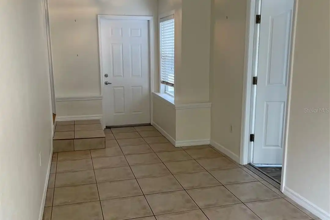1914 W Aileen St – pohled 2