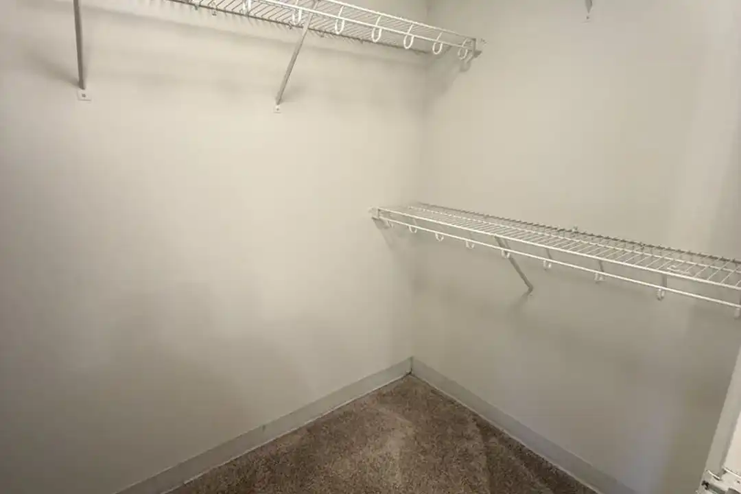 515 W Franklin St unit 4-0201 - View 5
