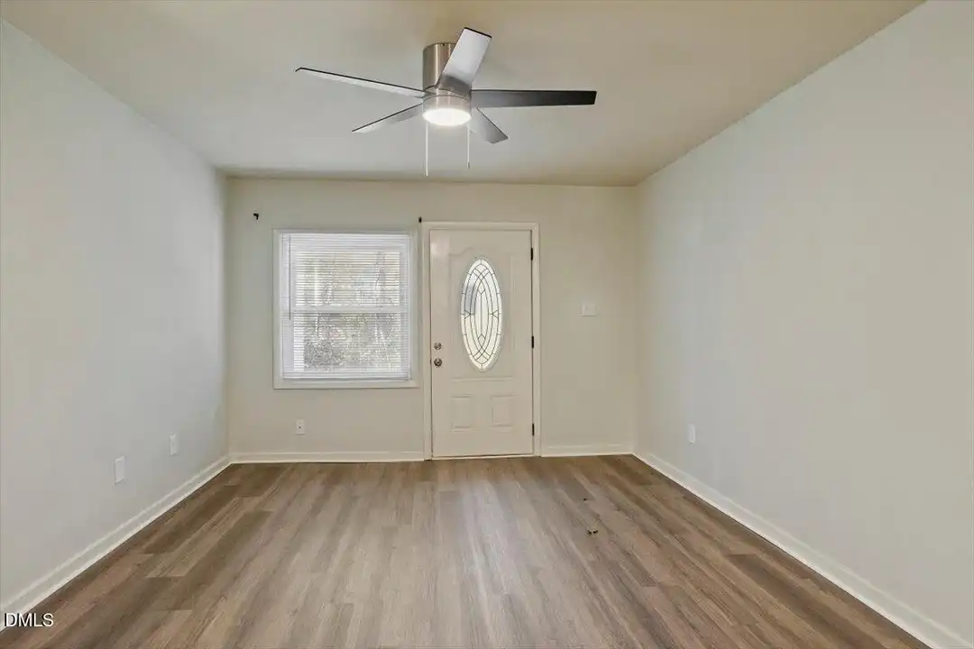 7124 Longstreet Dr unit C – pohled 5