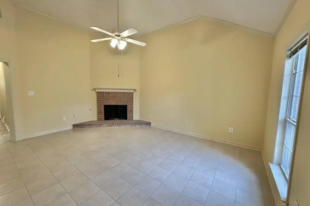 House in Memphis - View 3