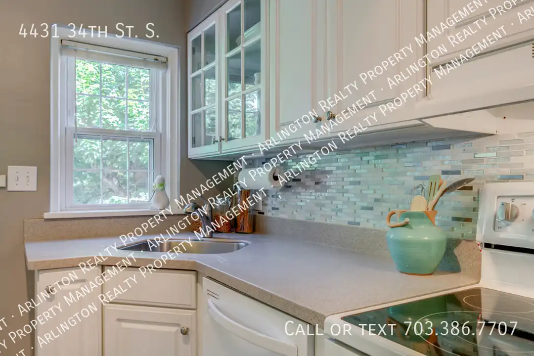 4431 34th St S - View 5