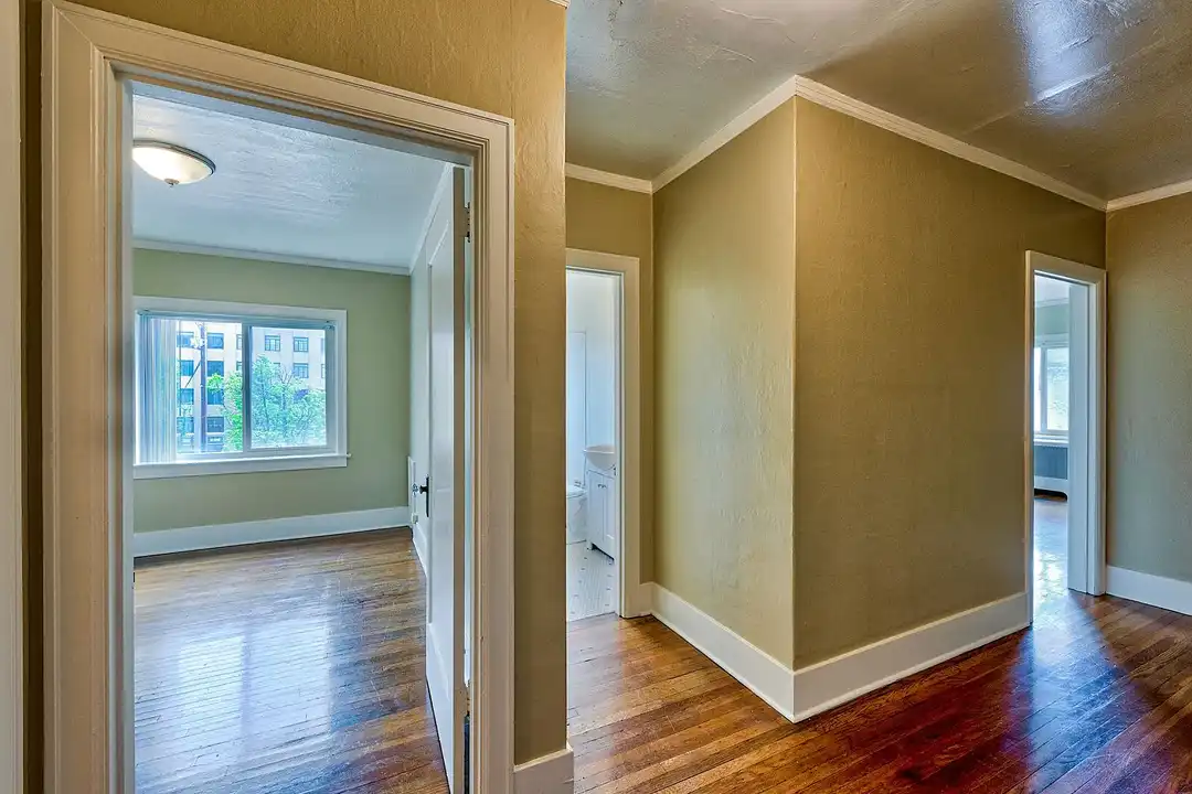 Apartment in Portland, Goose Hollow - View 4