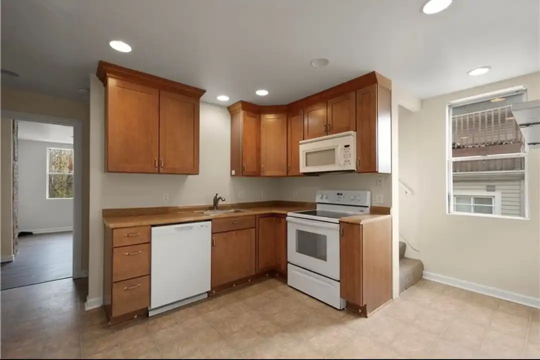 1934 Huron St - View 6