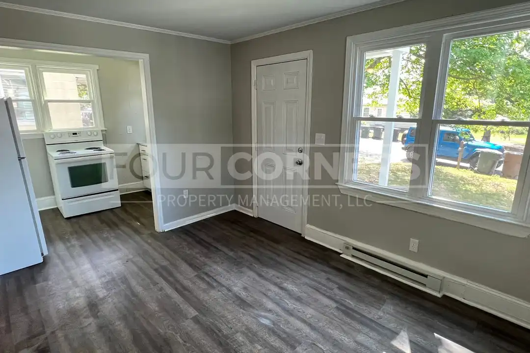 803 Cole St - View 2