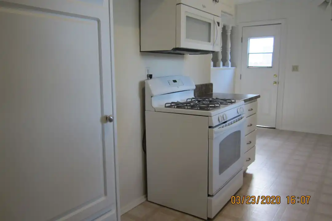 8314 Camelia Dr - View 4