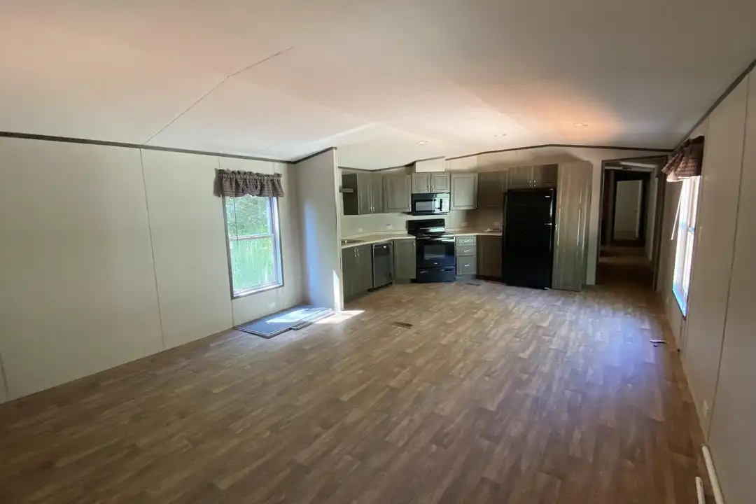House in Seneca - View 3