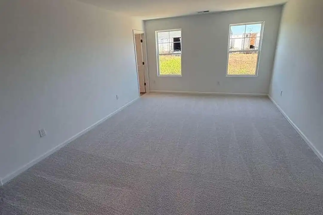 Apartment in Sanford - View 5