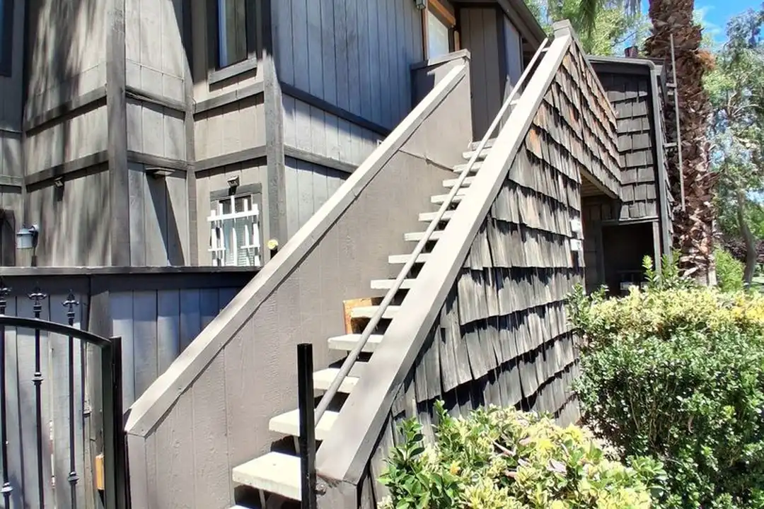 1190 S Winery Ave unit # 222 - View 4