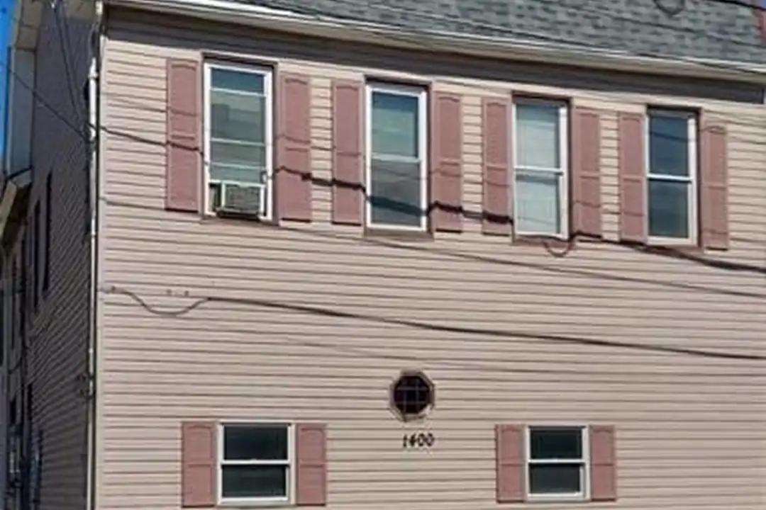 1400 Middle St unit 2 – photo 1