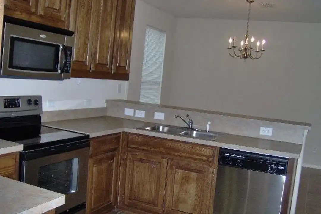 5413 Soledad Dr - More