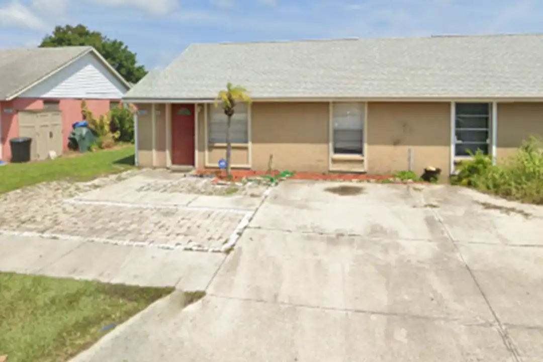2306 30th Ave W – photo 1