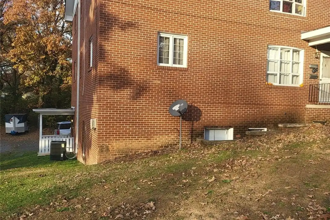 451 Montgomery Ave #5 - View 2