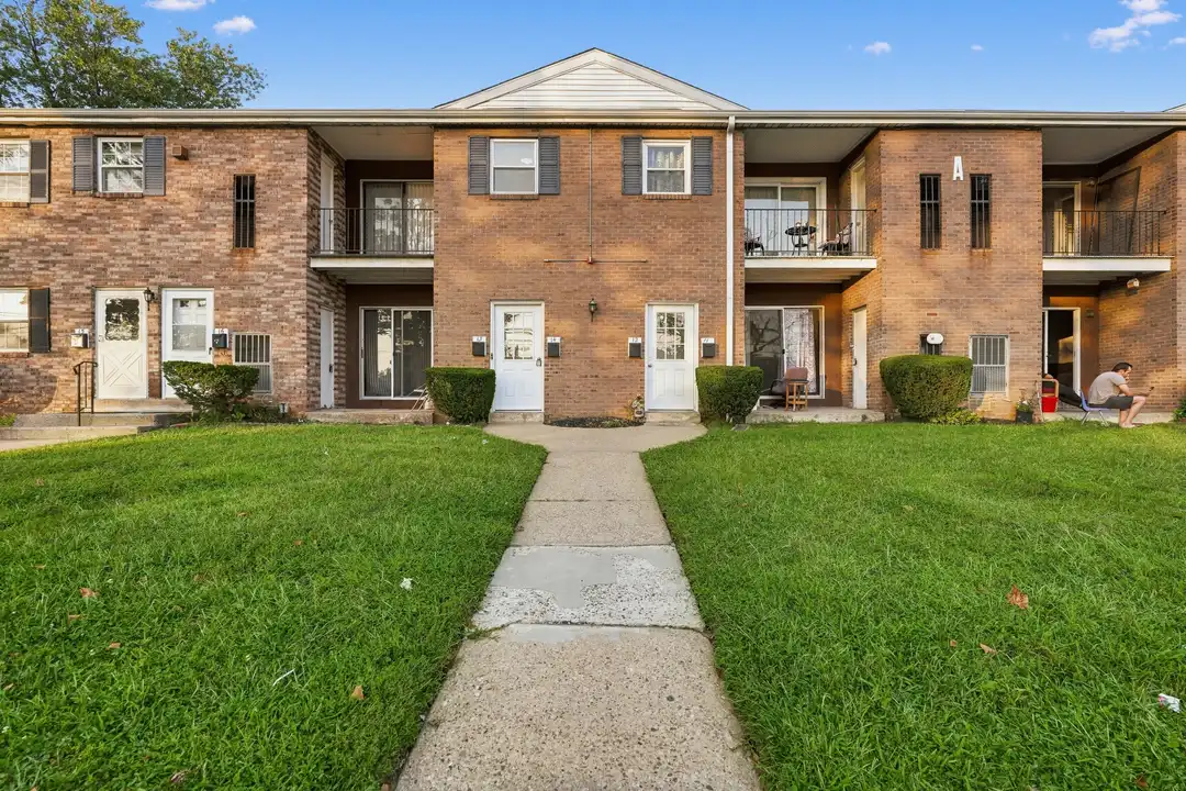 1294 Cooper St unit 1 – photo 1 of 10