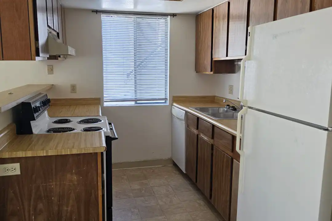 17054 E Tennessee Dr unit 103 - More