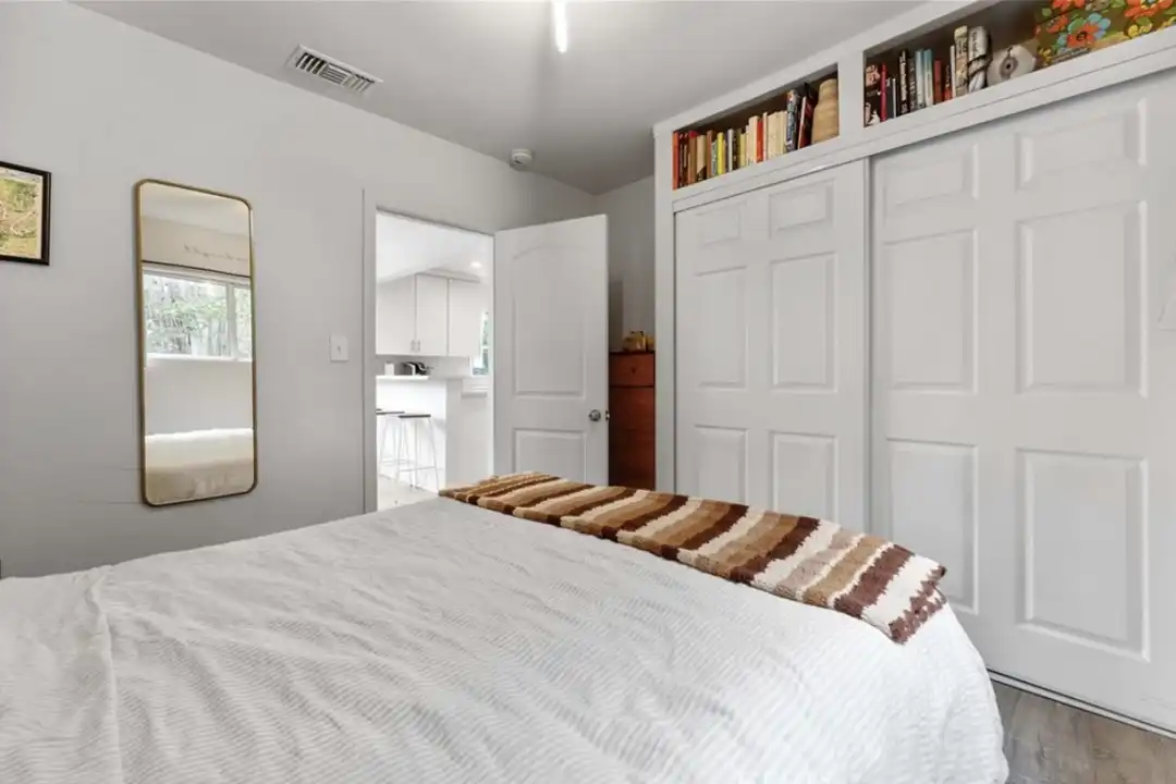 House in Los Angeles - More
