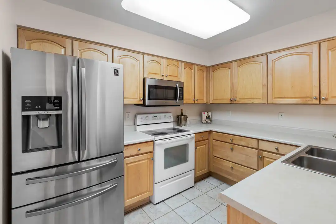13235 Holly St unit E - View 6