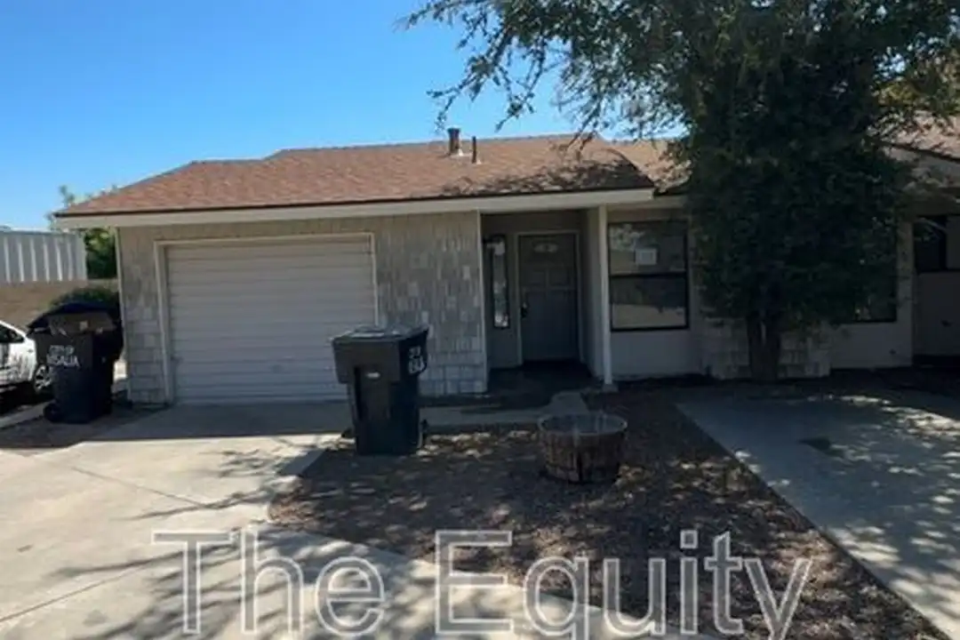 4316 W Douglas Ave - View 2