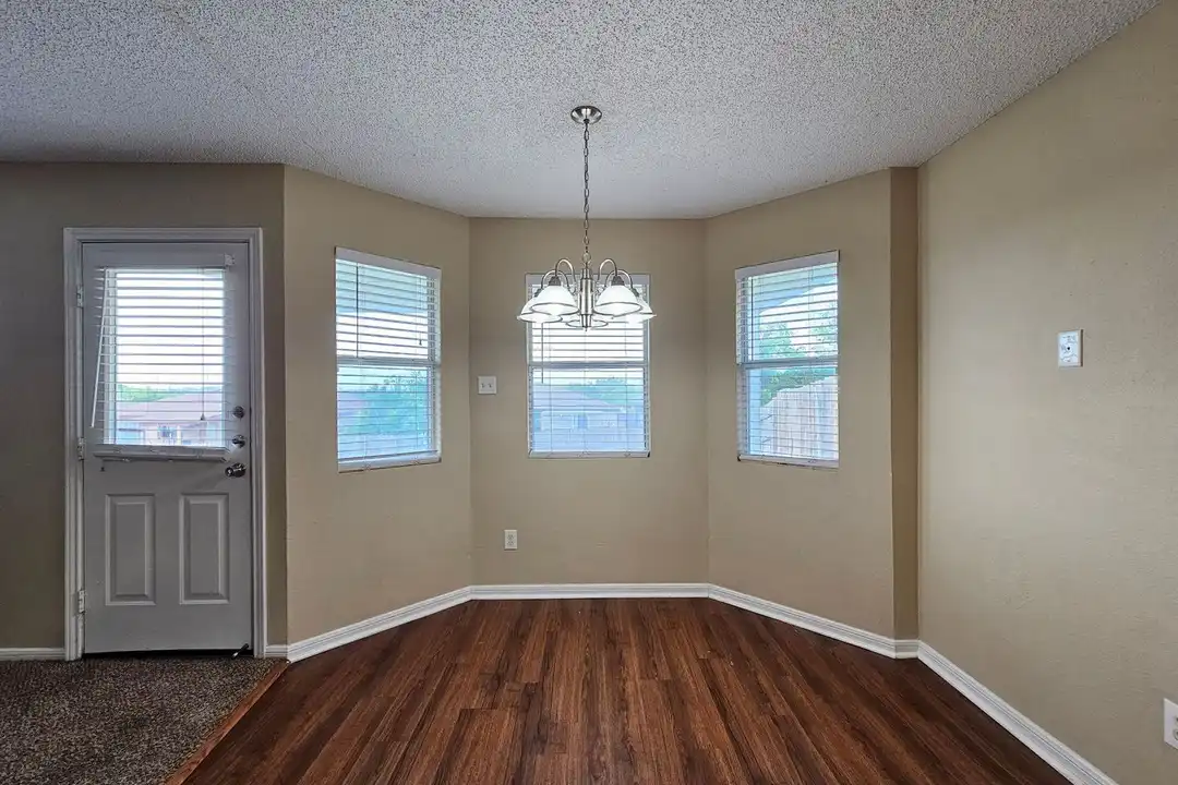 4306 Secretariat Dr - View 4