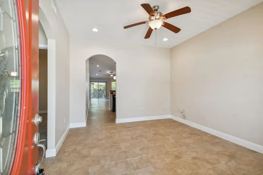 2321 W Beach St – pohled 2