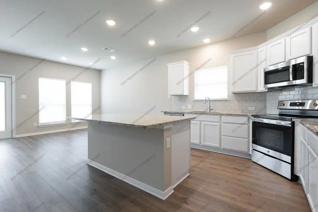 5305 Friars Lp - View 4
